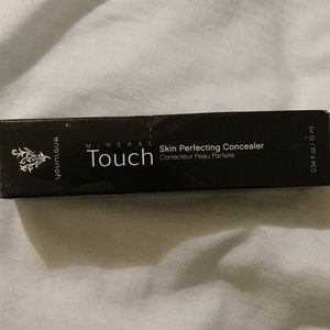 Skin Perfecting Concealer